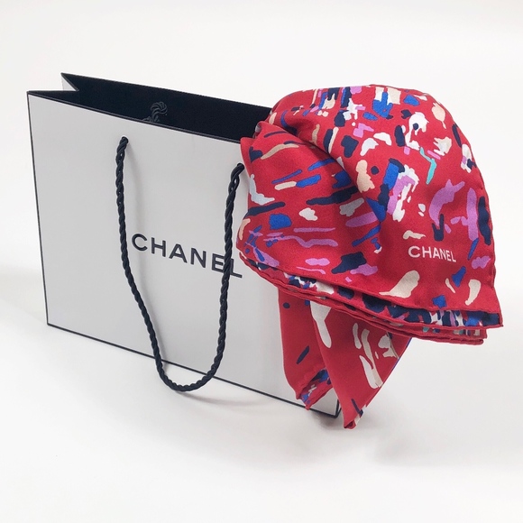 NWOT Chanel 100% Authentic Square Scarf - Picture 4 of 7